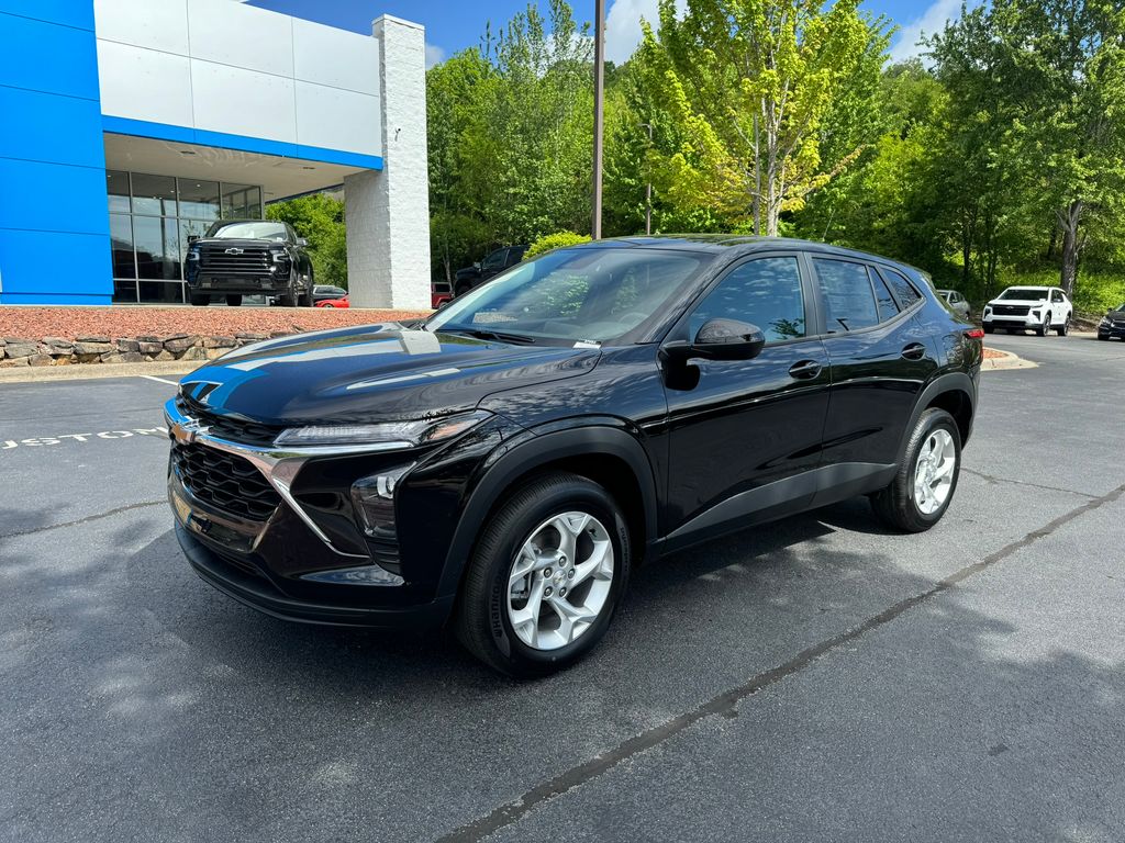 new 2025 Chevrolet Trax car, priced at $23,285