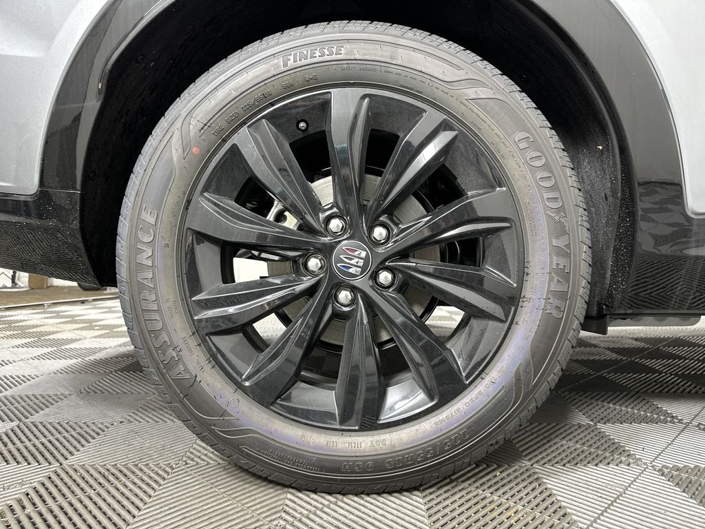 new 2025 Buick Envista car, priced at $29,869