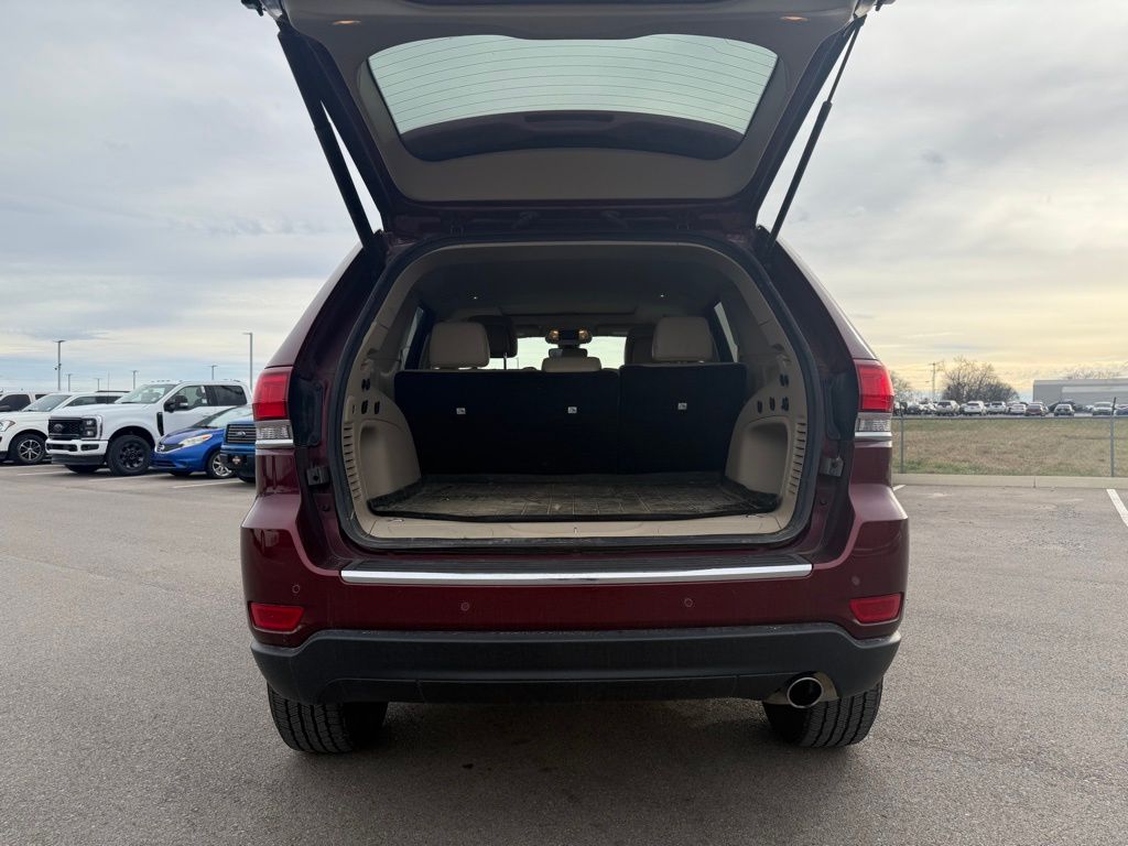 used 2021 Jeep Grand Cherokee car, priced at $21,977