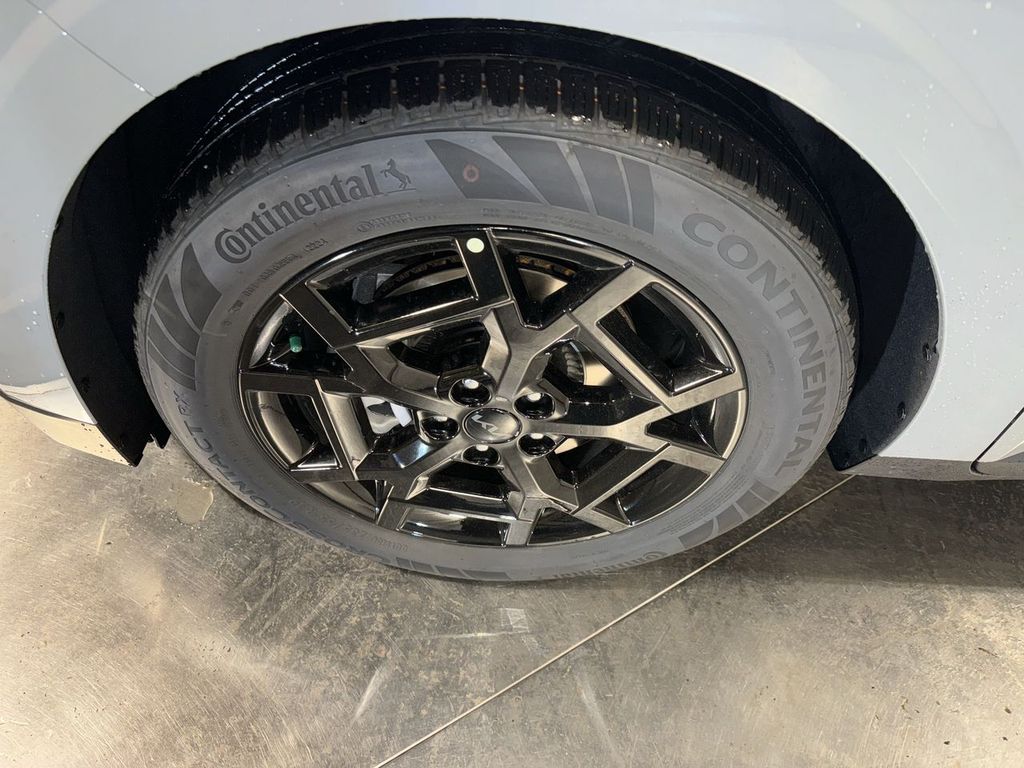 new 2025 Kia Carnival car, priced at $47,884