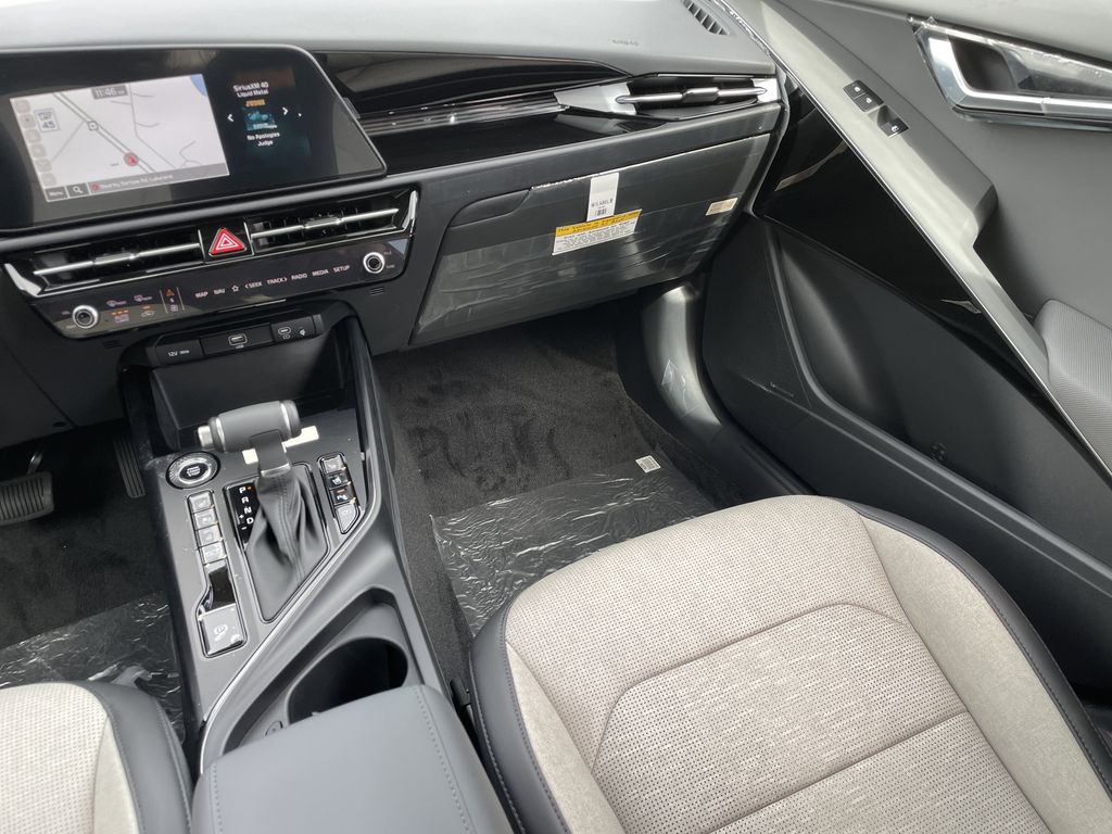 new 2025 Kia Niro car, priced at $33,027