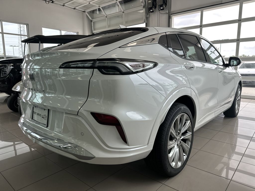 new 2025 Buick Envista car, priced at $31,585