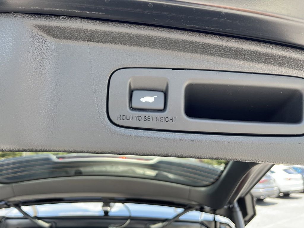 new 2025 Honda CR-V Hybrid car, priced at $37,483