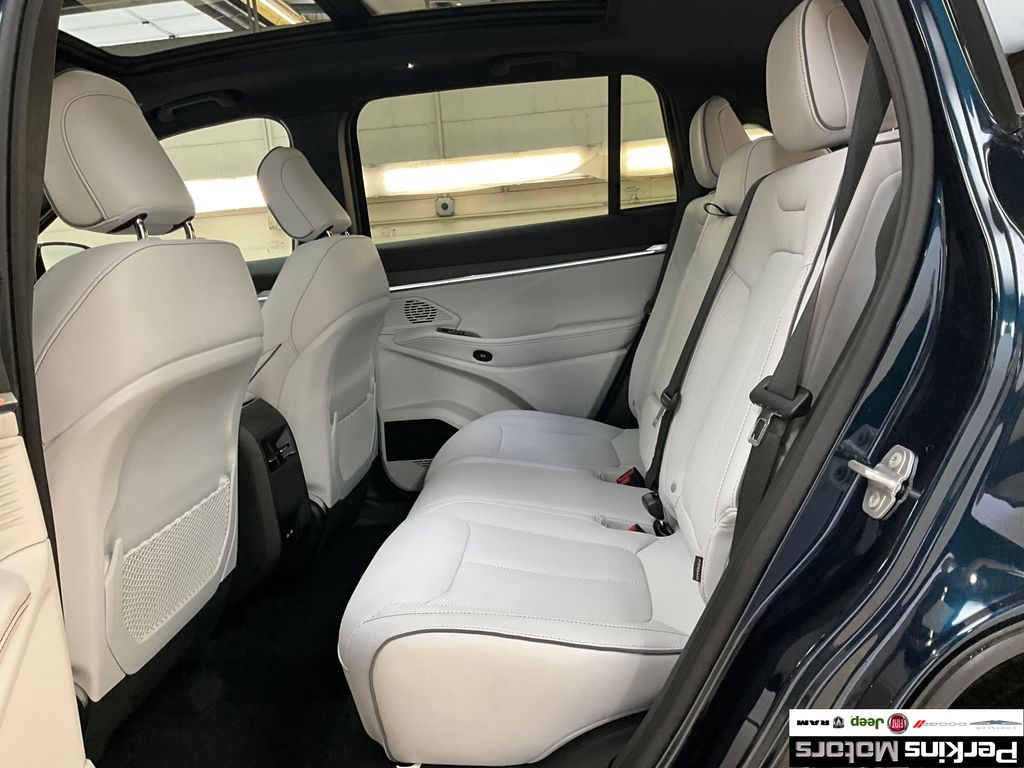 new 2025 Jeep Wagoneer S car, priced at $58,579