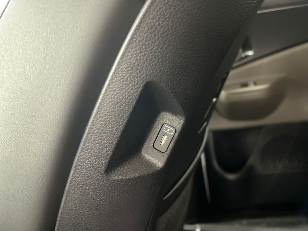new 2025 Kia Carnival car, priced at $40,495