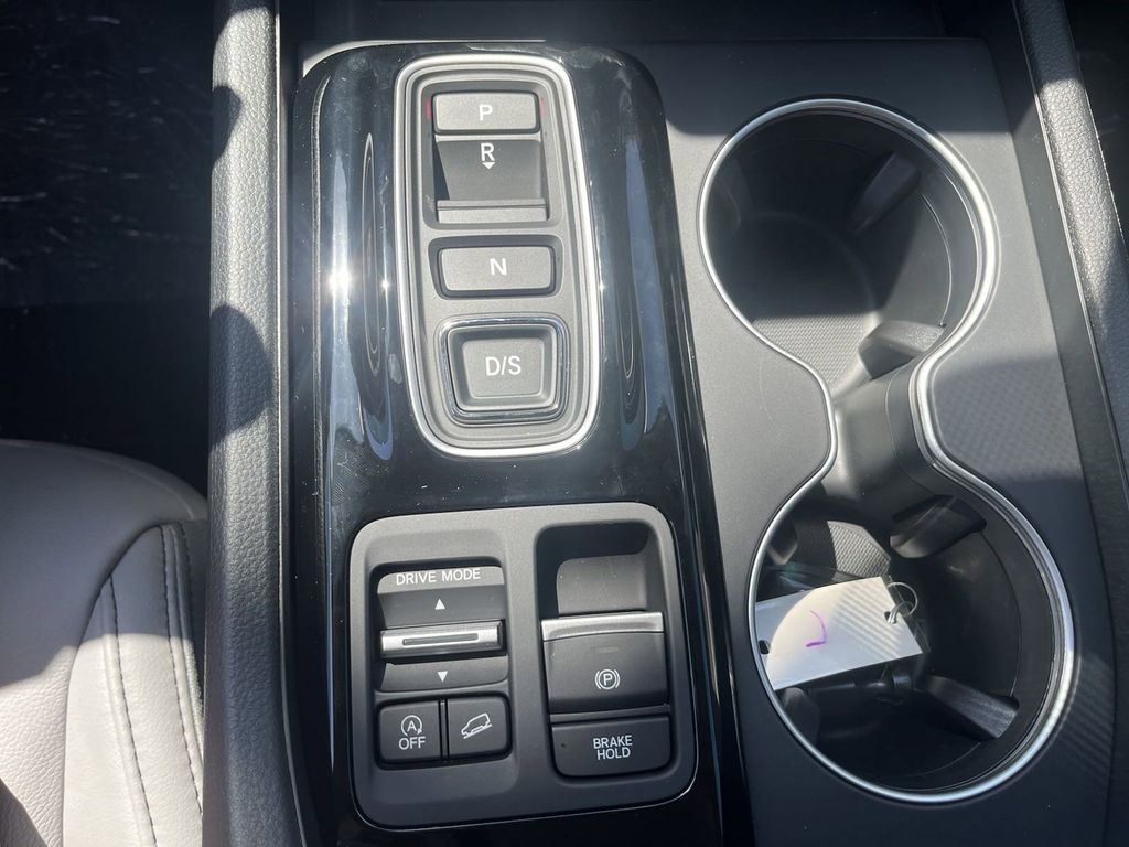 new 2025 Honda Pilot car, priced at $49,445