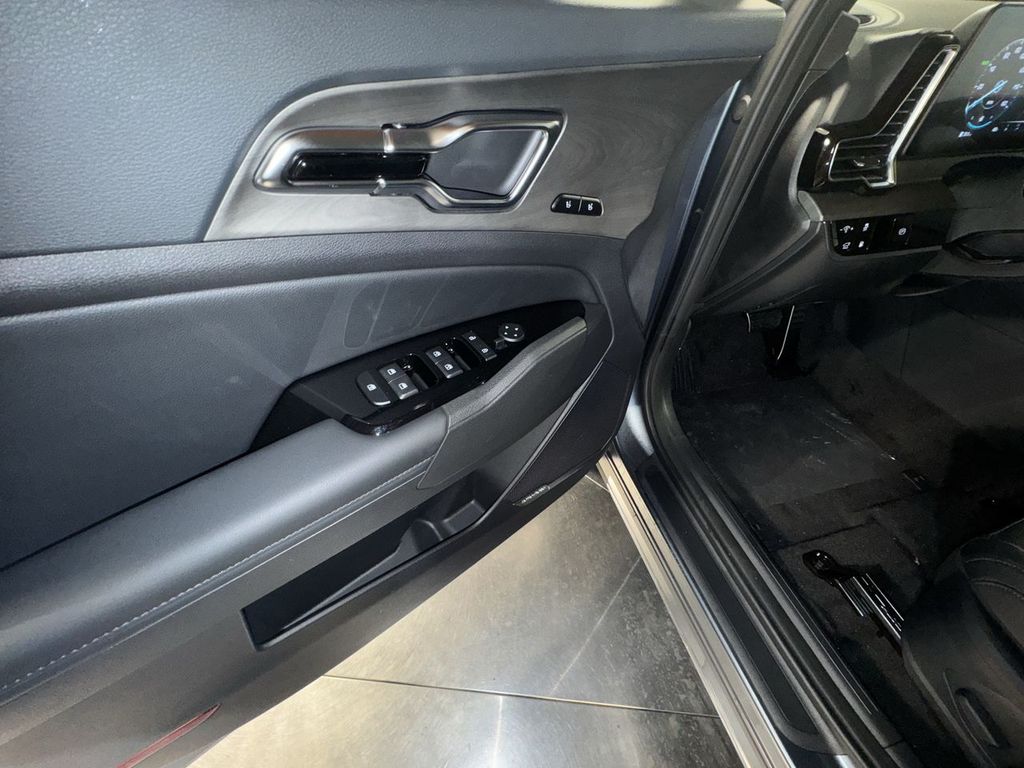 new 2025 Kia Sportage Plug-In Hybrid car, priced at $45,619