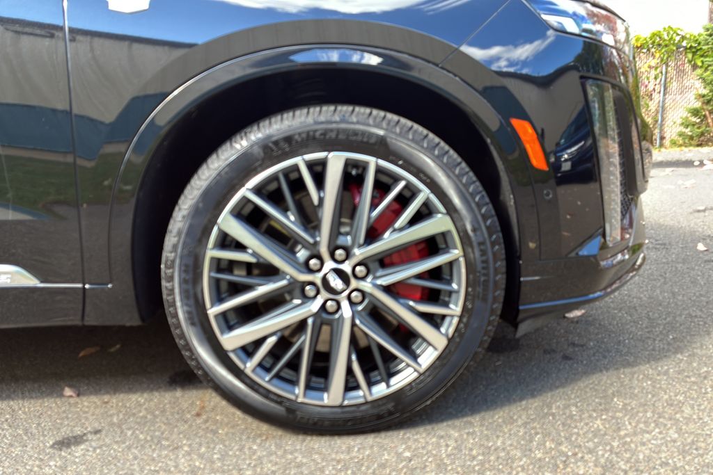 used 2022 Cadillac XT6 car, priced at $37,000