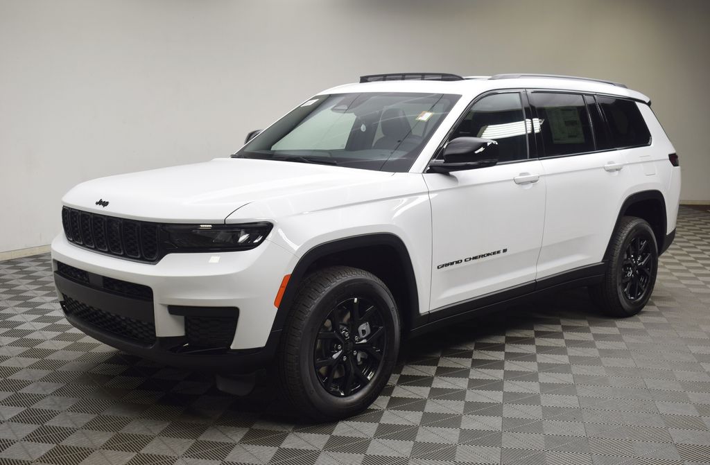 new 2025 Jeep Grand Cherokee L car, priced at $45,635
