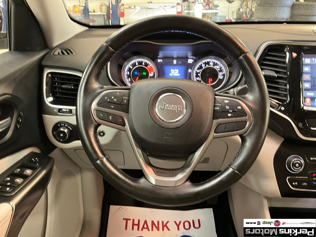 used 2020 Jeep Cherokee car, priced at $17,165