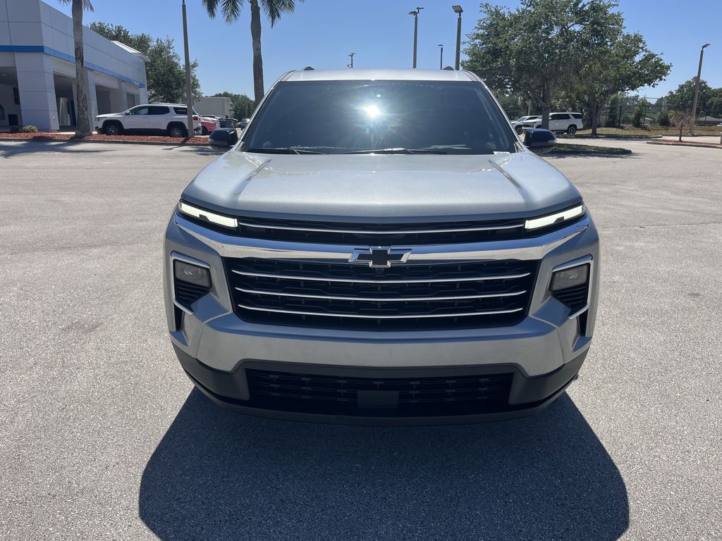 new 2025 Chevrolet Traverse car, priced at $42,384