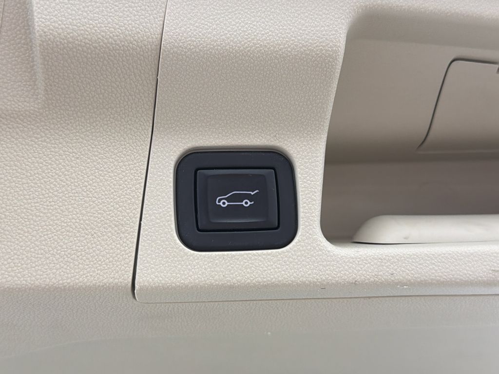 used 2023 GMC Acadia car, priced at $40,988