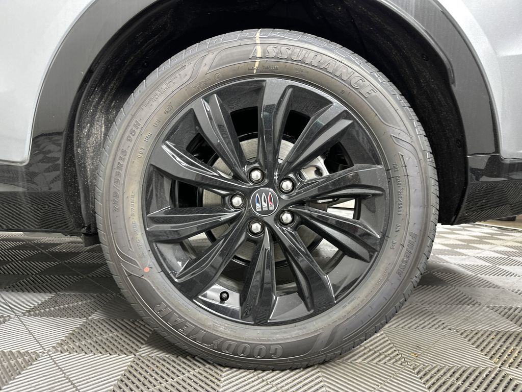 new 2025 Buick Envista car, priced at $29,869