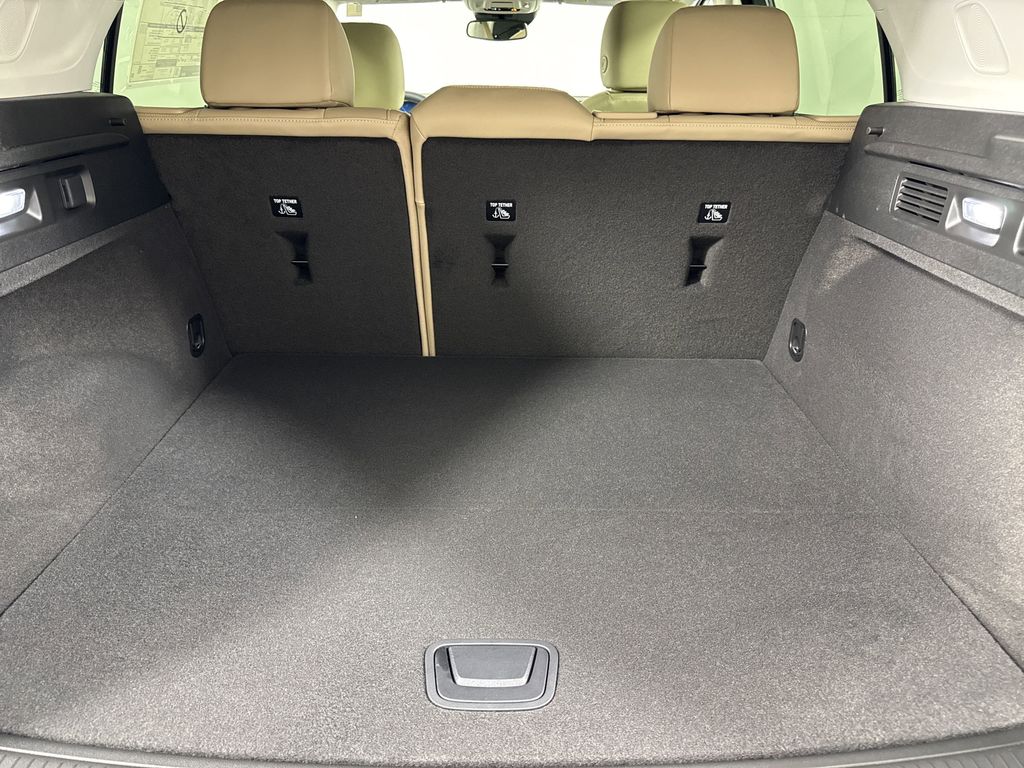 new 2025 Buick Envision car, priced at $35,245