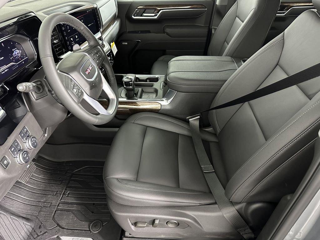 new 2025 GMC Sierra 1500 car, priced at $60,224