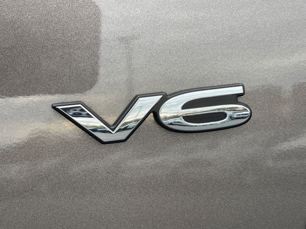 used 2013 Mitsubishi Outlander car, priced at $11,095