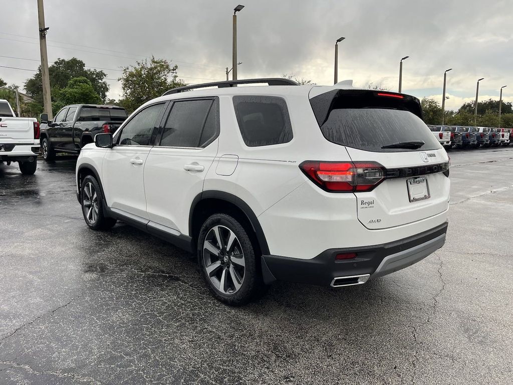 new 2025 Honda Pilot car, priced at $51,150