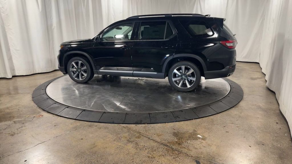 new 2025 Honda Pilot car, priced at $54,530