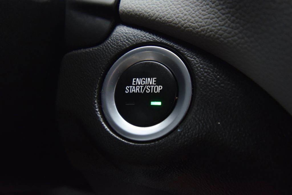 used 2022 Chevrolet Equinox car, priced at $17,700