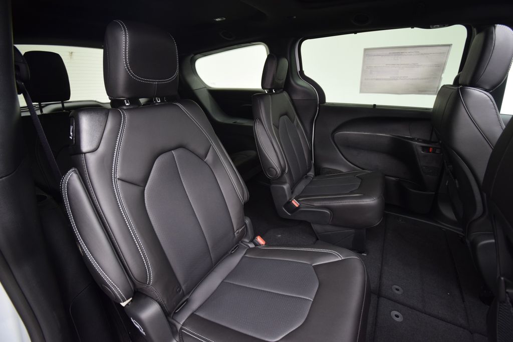 new 2026 Chrysler Pacifica car, priced at $45,088