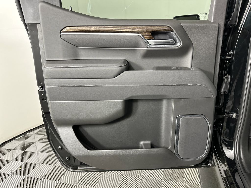 new 2025 GMC Sierra 1500 car, priced at $62,224