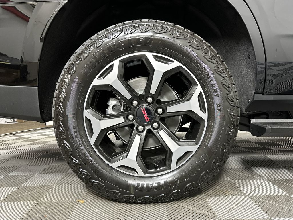new 2025 GMC Yukon car, priced at $91,734