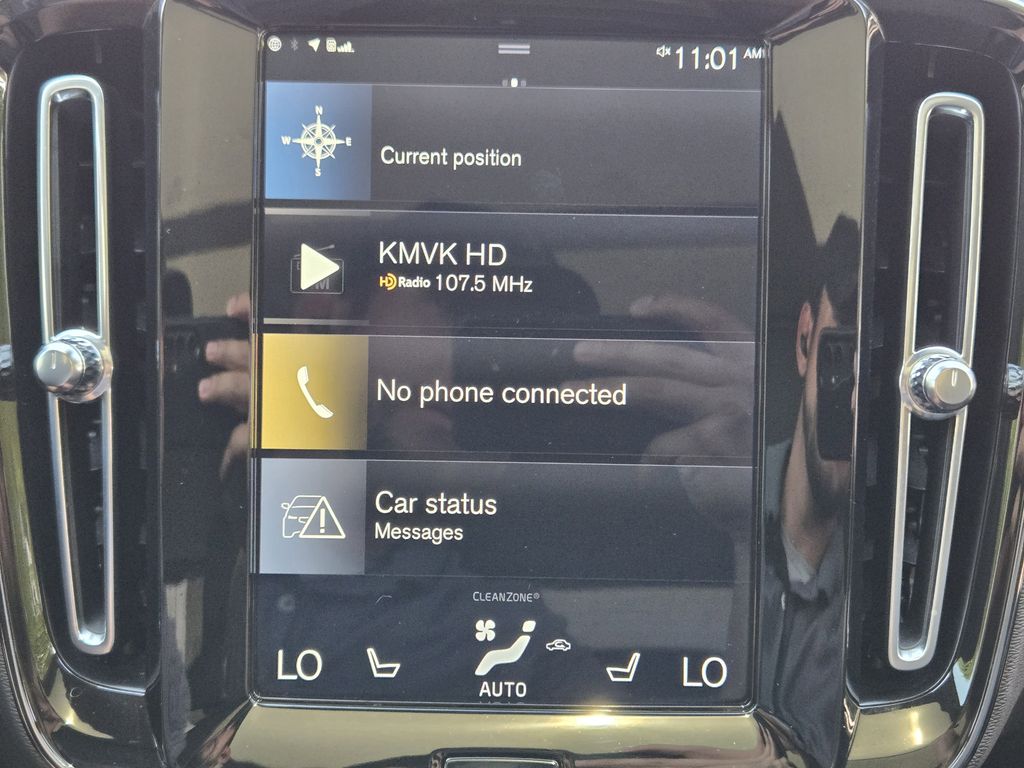 used 2021 Volvo XC40 car, priced at $22,862