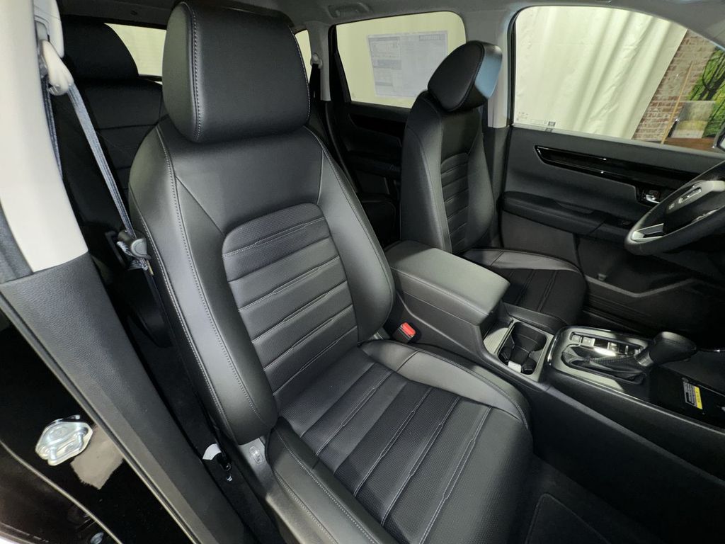 new 2025 Honda CR-V car, priced at $37,895