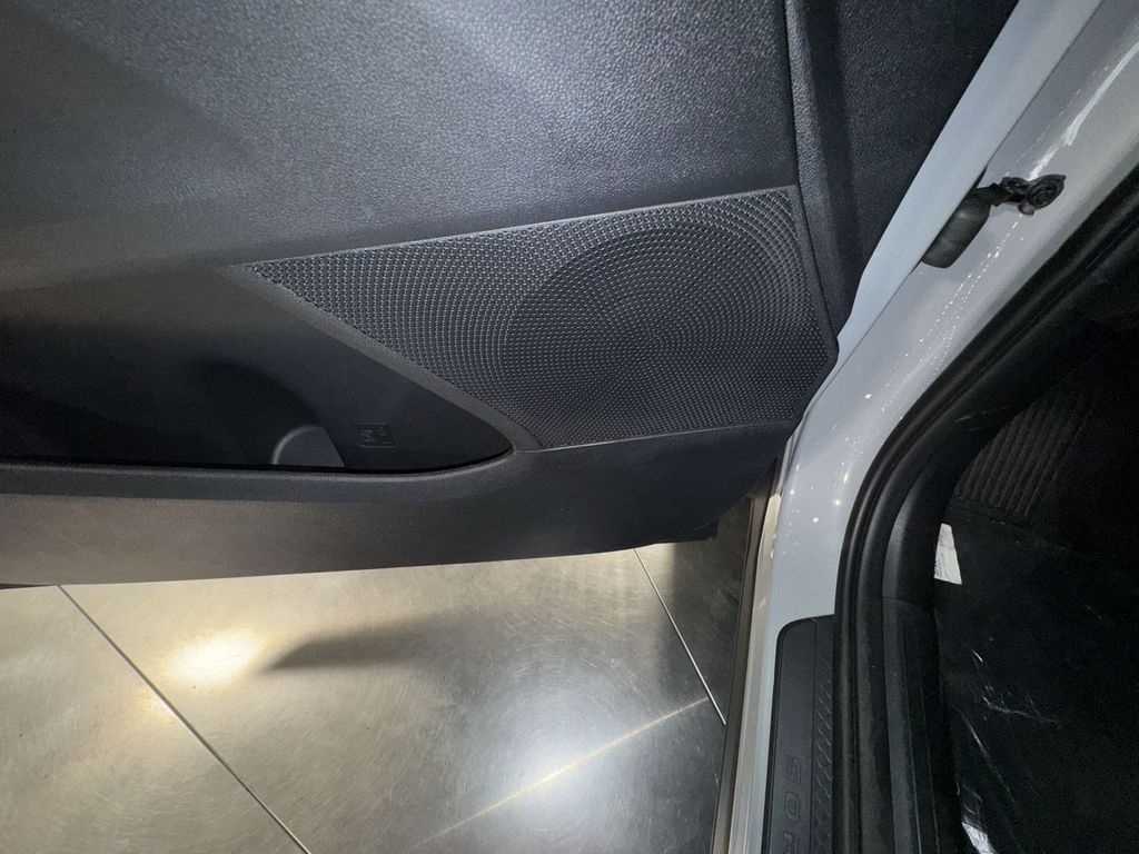 new 2025 Kia Sorento car, priced at $42,074