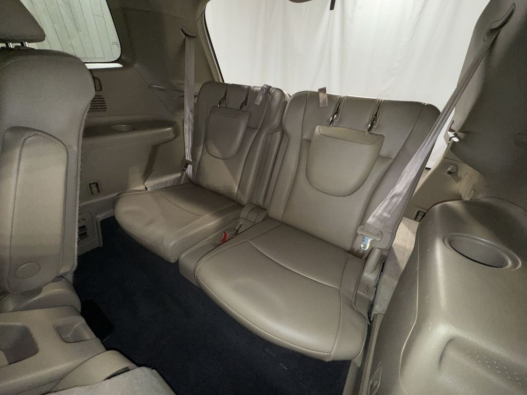 used 2013 Toyota Highlander car, priced at $14,992