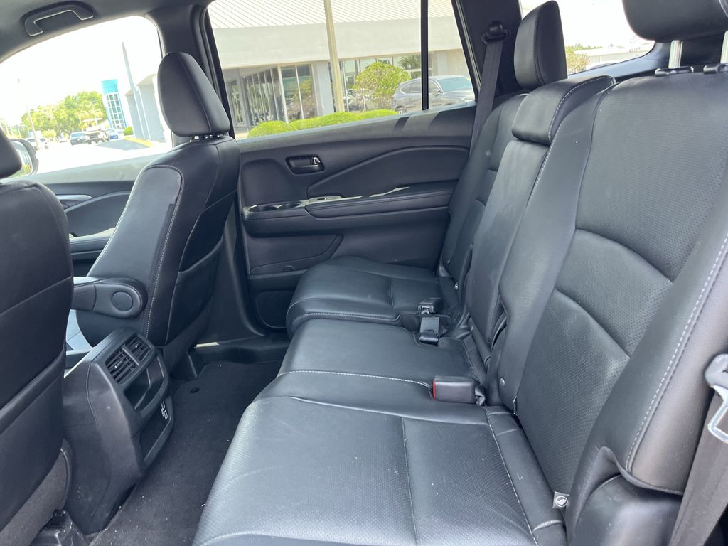 used 2022 Honda Passport car, priced at $28,592