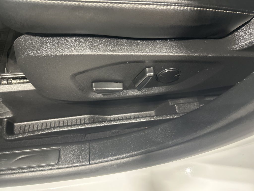 used 2023 Ford Edge car, priced at $27,915