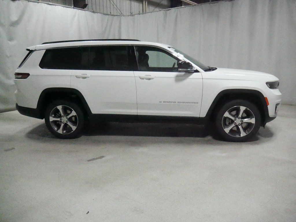 new 2024 Jeep Grand Cherokee L car, priced at $48,325