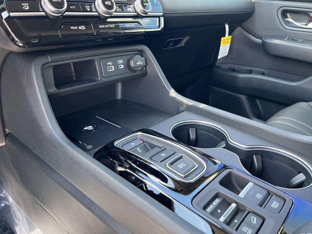 new 2025 Honda Pilot car, priced at $54,437