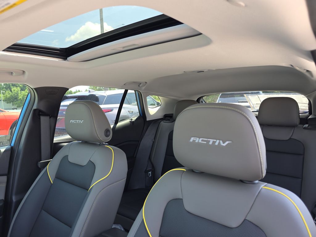 new 2025 Chevrolet Trax car, priced at $27,612