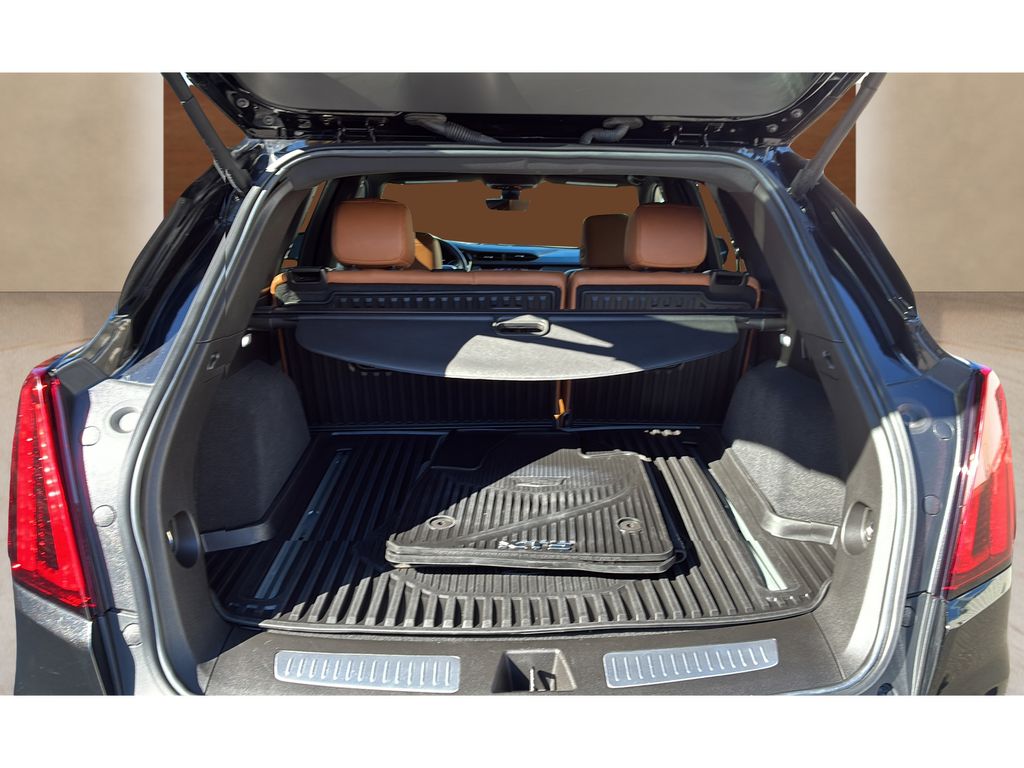 used 2022 Cadillac XT5 car, priced at $36,900