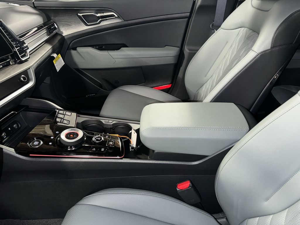 new 2025 Kia Sportage Plug-In Hybrid car, priced at $45,042