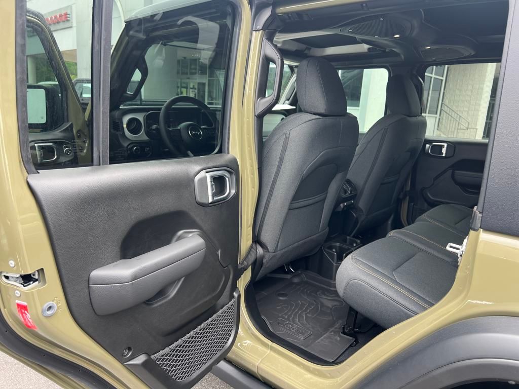 new 2025 Jeep Wrangler car, priced at $48,327