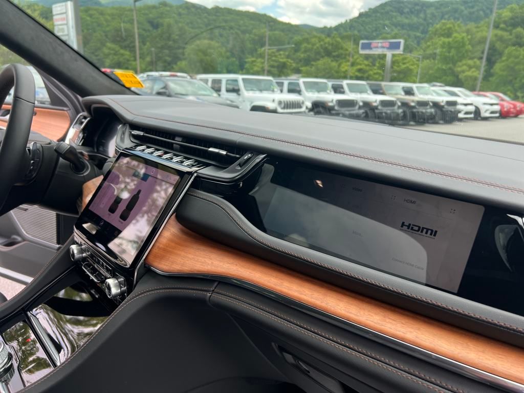 new 2025 Jeep Grand Cherokee L car, priced at $67,326