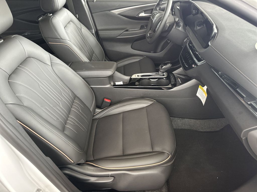 new 2025 Buick Envista car, priced at $31,585