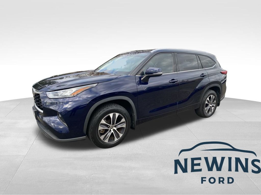 used 2020 Toyota Highlander car, priced at $28,950