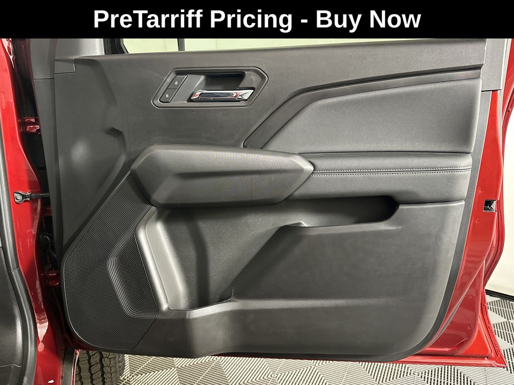 new 2025 GMC Canyon car, priced at $40,995