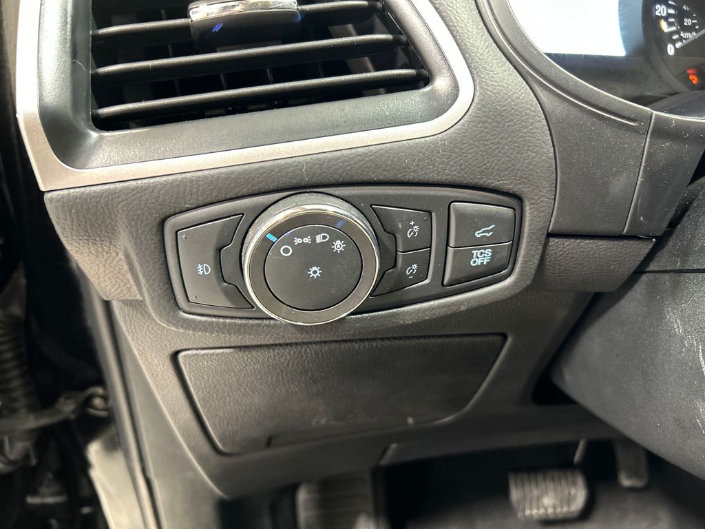 used 2022 Ford Edge car, priced at $28,540