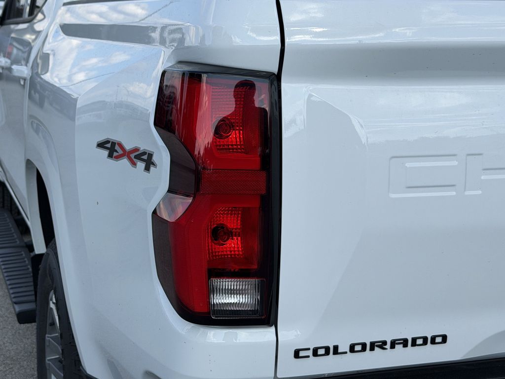 new 2026 Chevrolet Colorado car, priced at $39,050