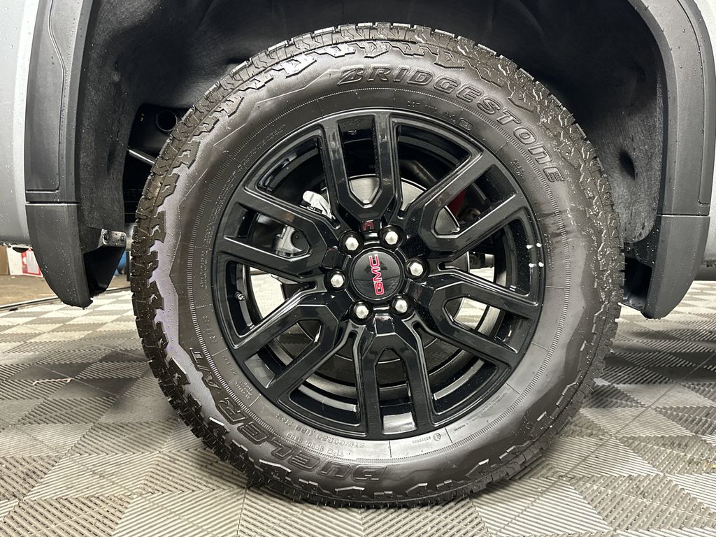 new 2025 GMC Sierra 1500 car, priced at $60,224