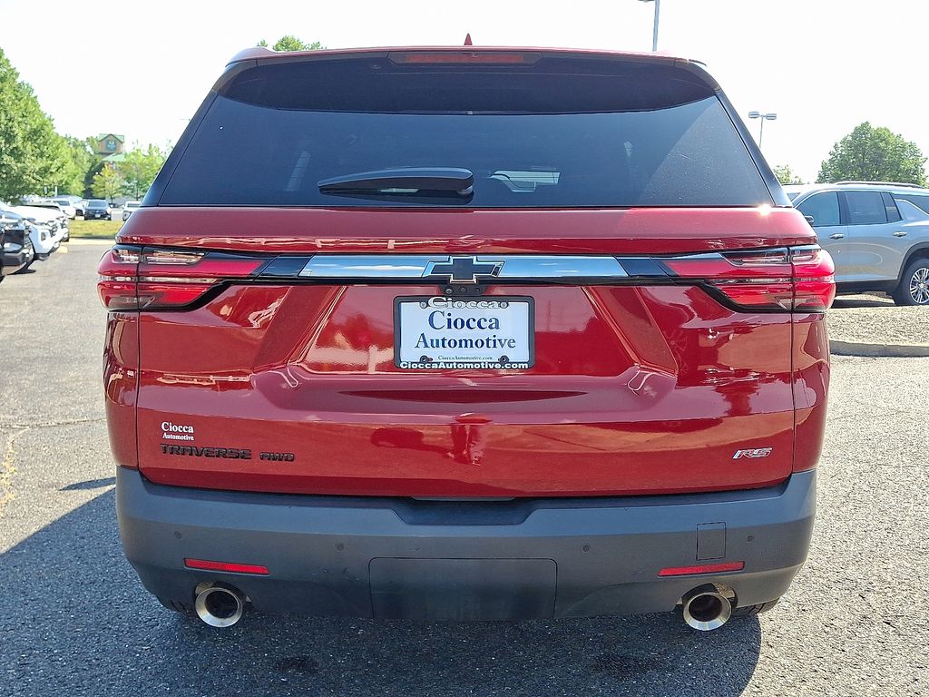 used 2022 Chevrolet Traverse car, priced at $27,895