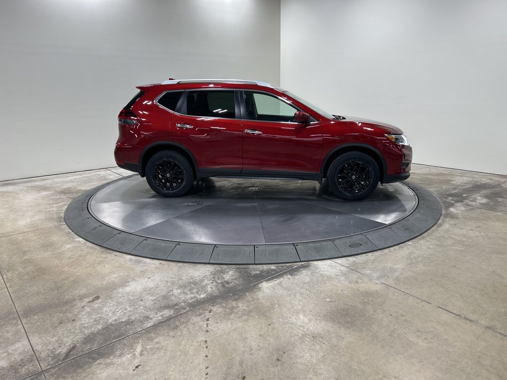 used 2019 Nissan Rogue car, priced at $17,957