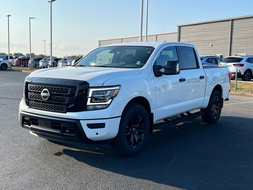 new 2024 Nissan Titan car, priced at $43,340