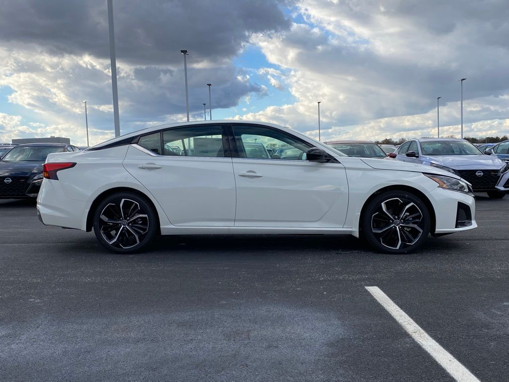 new 2025 Nissan Altima car, priced at $31,292