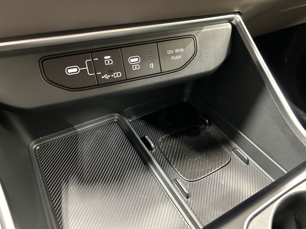 new 2026 Kia Carnival Hybrid car, priced at $43,570